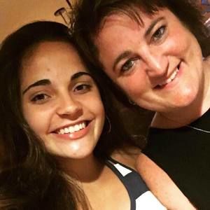 Meet your Posher, Mikaela